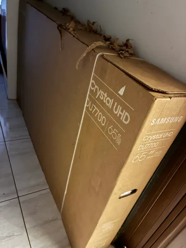TV SAMSUNG CRYSTAL UHD DU7700 65? POLEGADAS SMART NA CAIXA (NUNCA RETIRADA)