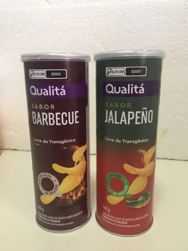 Latas vazias artesanato ou coleção de batata