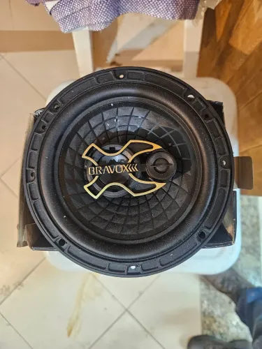 Auto falante bravox