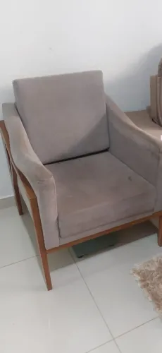 Duas potrona novas e limpas
