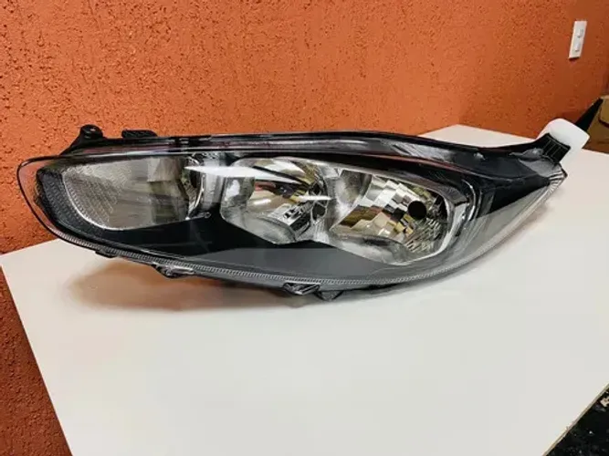 Farol New Fiesta Máscara Negra 2013 A 2018 L/e Esquerdo/motorista