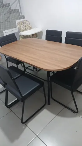 Mesa 6 cadeiras ACEITO TROCA POR MESA MENOR