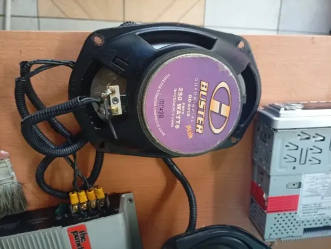 Som automotivo (rádio não sei se funciona)