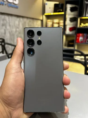 Samsung S23 Ultra- 512gb e 12gb de Ram - envio com 2 capinha e película aplicada