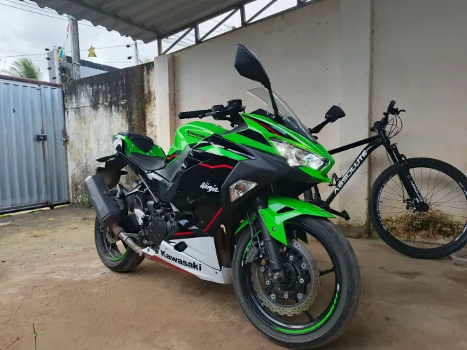 Kawasaki ninja 400 KRT 2022 | quitada