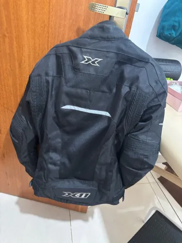Jaqueta feminina moto