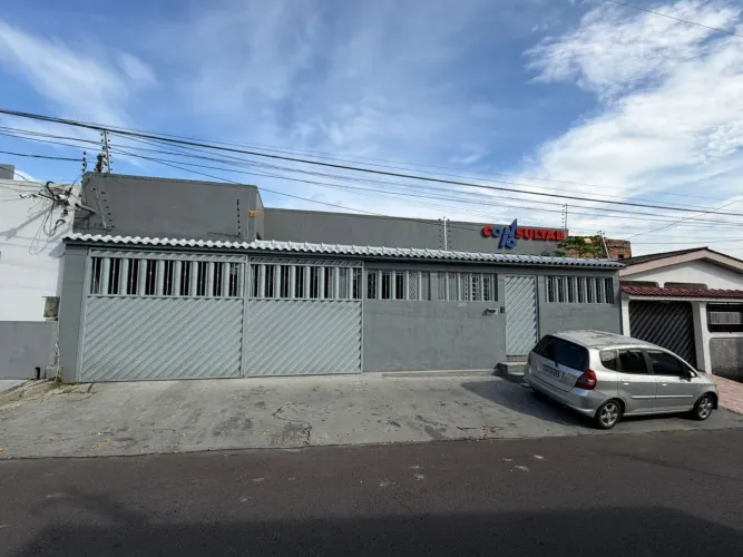 Alugo Casa Comercial Térrea no P10 - Ótima Localização