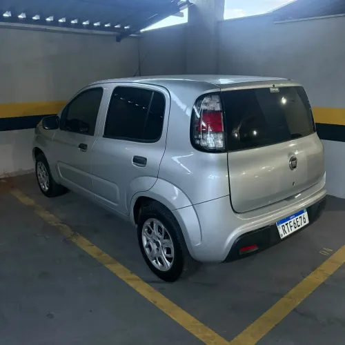 Fiat Uno Attractive 1.0 EVO Fire Flex 8V 5P 2021