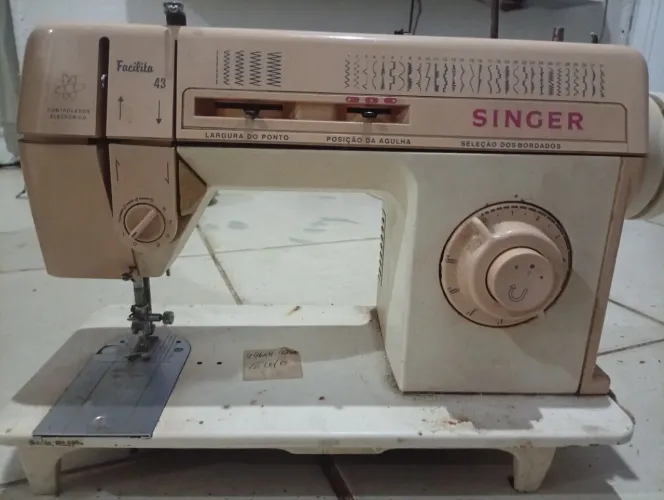 Vendo máquina de costura