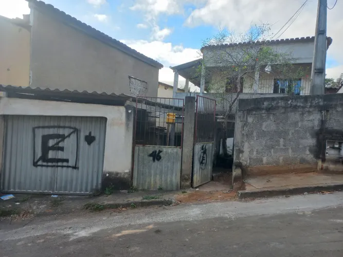 2 casas já alugadas para venda