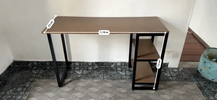Escrivaninha de madeira para quarto