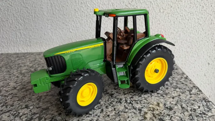Miniatura trator John Deere 1/16