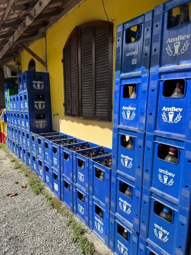 CAIXA AMBEV DE LITRÃO E MINI CRACUDINHA