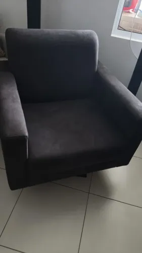 * Poltrona de Camurça preta  bem confortável em perfeito estado