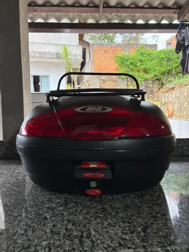 Baú Givi 45 Litros + Churrasqueira (Suporte) - Ótimo Estado