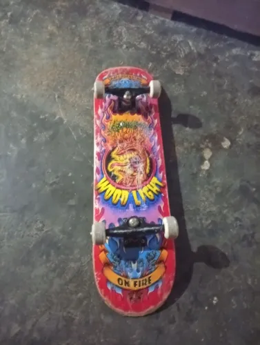Skate wood light intermediário 
