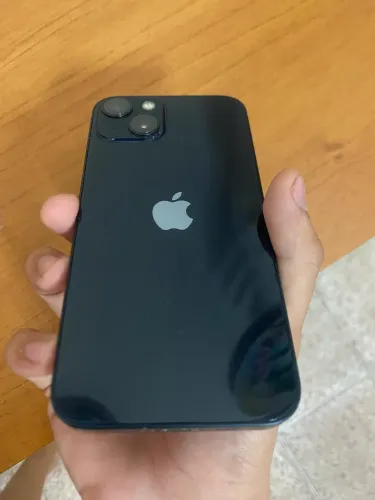 iPhone 13 impecável