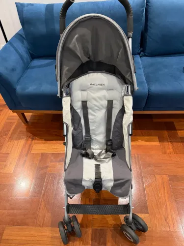 Carrinho de bebê maclaren