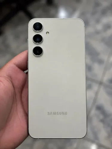 Samsung Galaxy S23 FE 256GB 8GB RAM 5G Excelente Estado