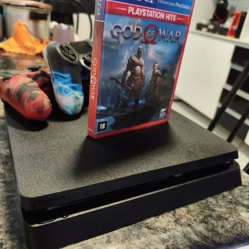 Ps4 slim 500 gigas + HD externo 500 gigas 2 manetes