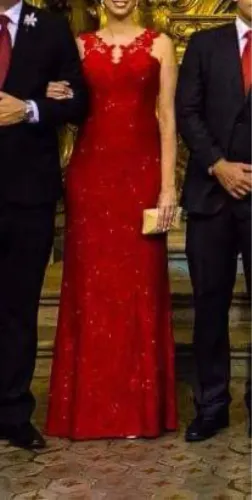 Vestido longo vermelho bordô TAM.40