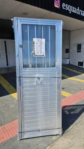 PORTA DE ALUMÍNIO COM GRADE E VIDRO 80CM - ÚLTIMAS UNIDADES