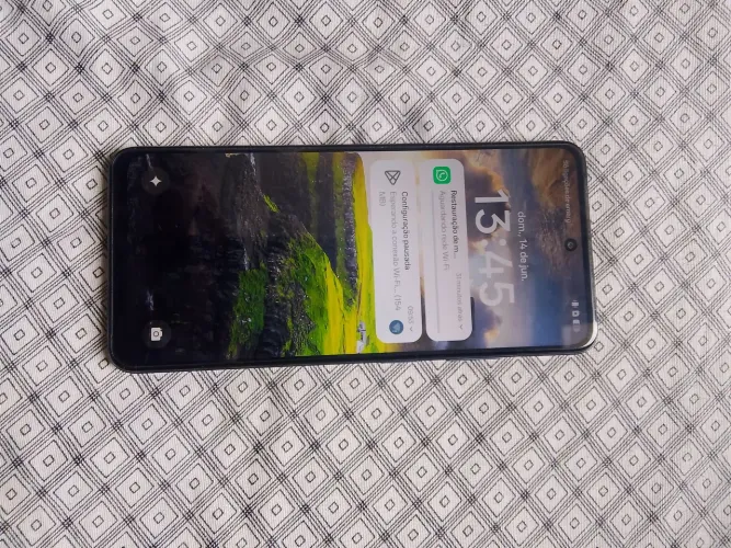 Vendo um lindo telefone