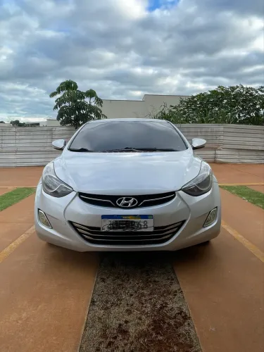 Hyundai Elantra GLS 1.8 16V Aut. 2012