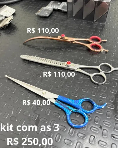 Vende-se tesouras de banho e tosa