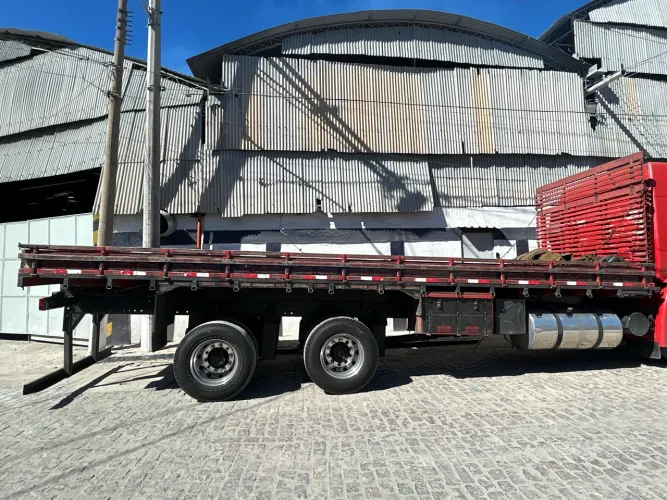 Carroceria madeira 8.50