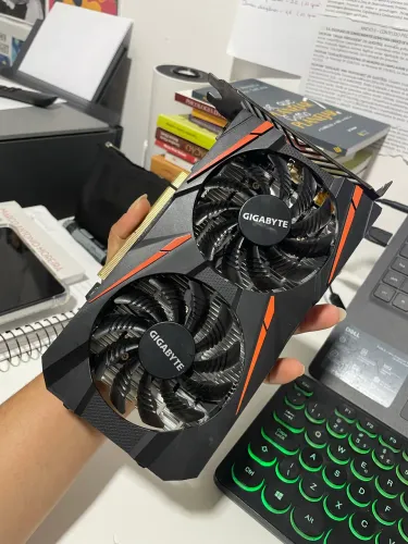 PLACA DE VÍDEO GTX 1050 COM DEFEITO