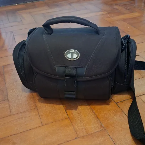 Bolsa Fotográfica Aerfeis NB-7203Black, uma bolsa de ombro tiracolo (shoulder bag)