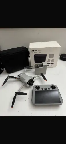 Drone DJI Mini 3 Pro Fly more combo (2 baterias) Controle com tela!