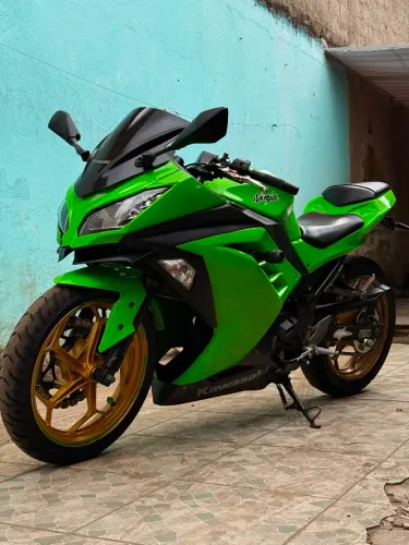 Kawasaki Ninja 300 2013 - Excelente Estado / Documentação em Dia