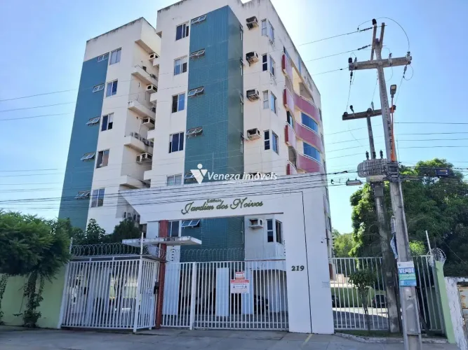 Apartamento com Varanda Estendida | Ed. Jardim dos Noivos
