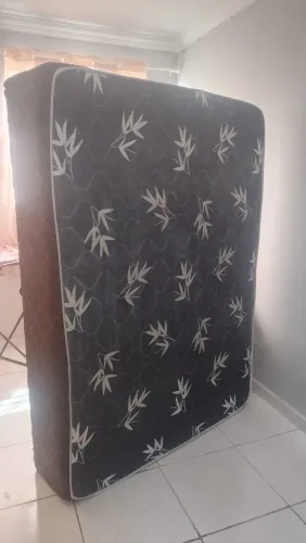 Cama de casal pra vender 