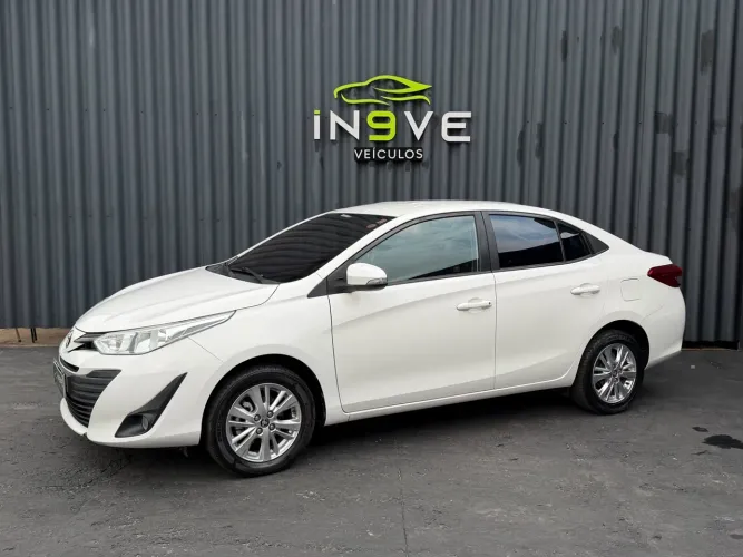 Toyota Yaris XL Sedan 1.5 Flex 16V 4P Mec. 2019