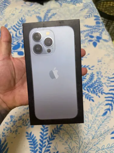 Caixa iPhone 13 Pro e 6 (cada)