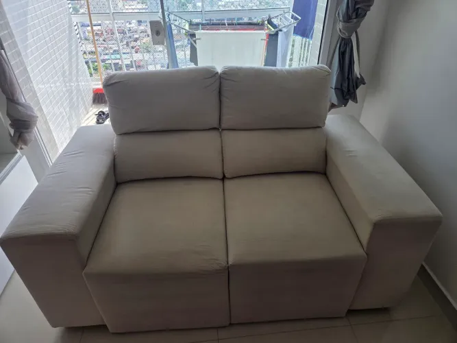 Sofá chaise, retrátil e reclinável! Perfeito. 