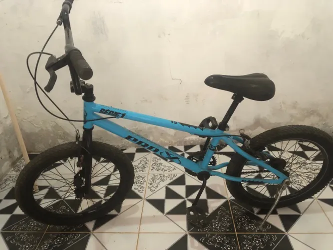 Vende-se Bicicleta BMX Aro 20