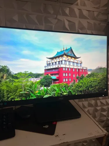 Monitor AOC 24E3QF - Seminovo - Perfeito estado.