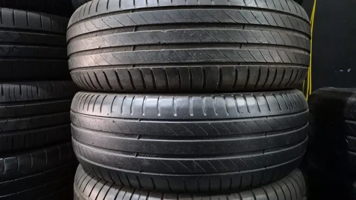 Par de pneus 185/60/15 Michelin