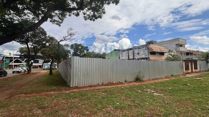 Lotes com 598 m² á Venda na SHIGS 703 Asa Sul