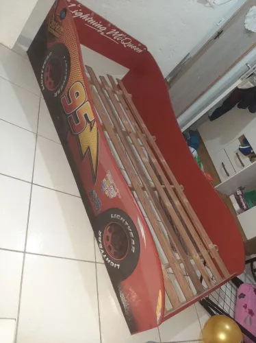 Cama de solteiro de carros