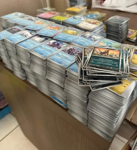 LOTE 300 CARTAS POKEMON SEM REPETIÇÕES
