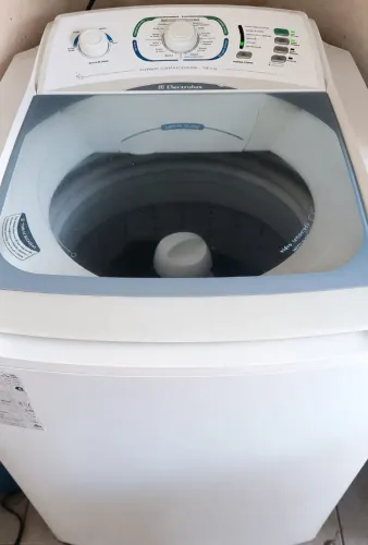 Vendo ou troco Máquina de lavar Eletrolux 12kg