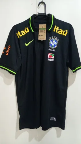 Camisa do Brasil gola polo preta