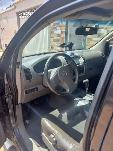 Nissan Frontier LE CD 4X4 2.5 TB Diesel Aut. 2011