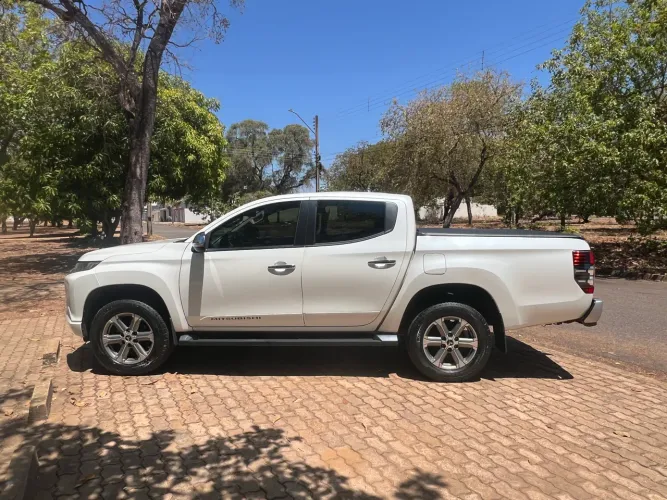 Mitsubishi L200 Triton Sport HPE 2.4 CD Diesel Aut. 2022