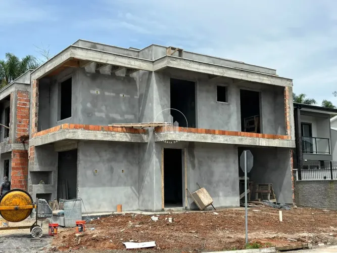 Sobrado Geminado 3 Quartos com 1 Suíte - Sertão do Maruim - PLC